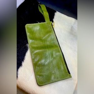 Wristlet/Clutch in Forest Green